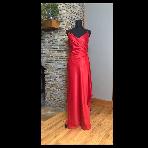 papillon london Dresses & Skirts - NWT Papillon London Red Gown with Side Ruching